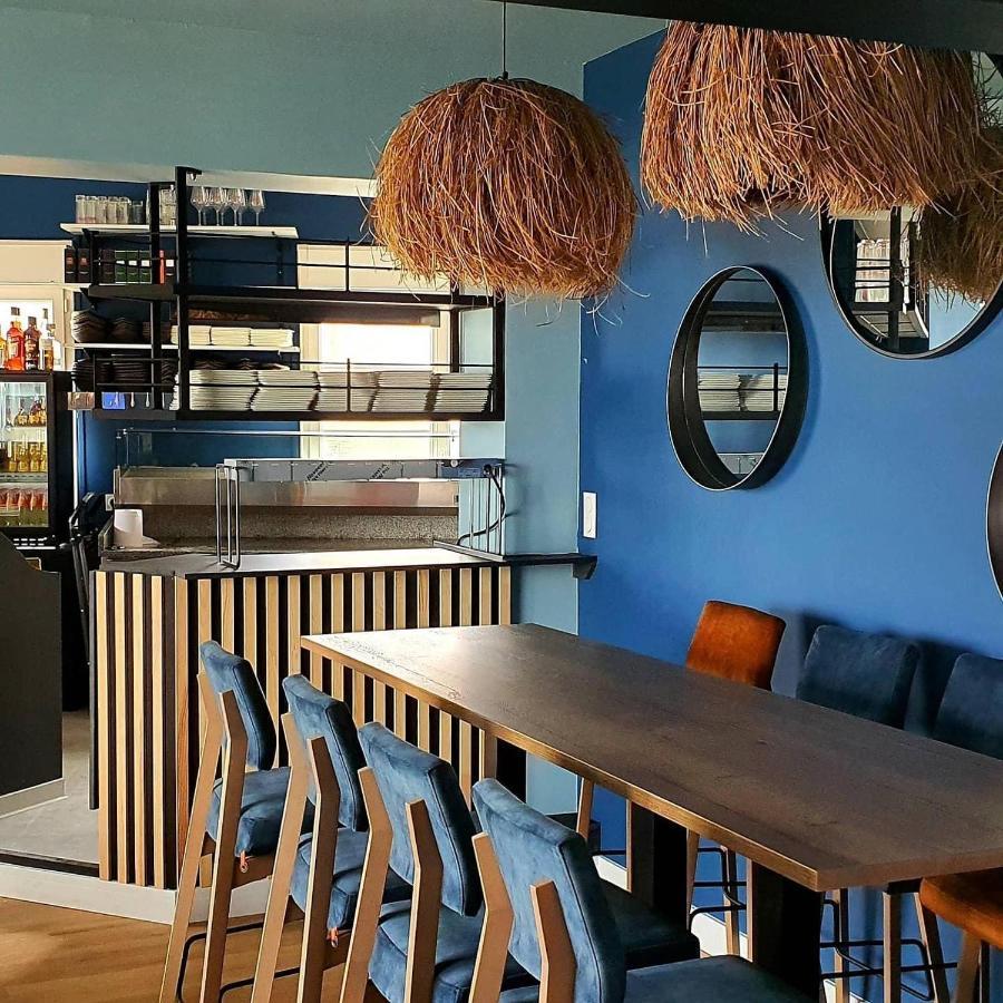Hotel Restaurant L'Atelier Des Cousins Châtelaillon-Plage Exteriör bild
